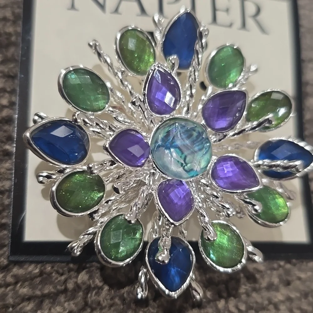 NAPIER BRAND FASHION JEWELRY FANCY PURPLE 